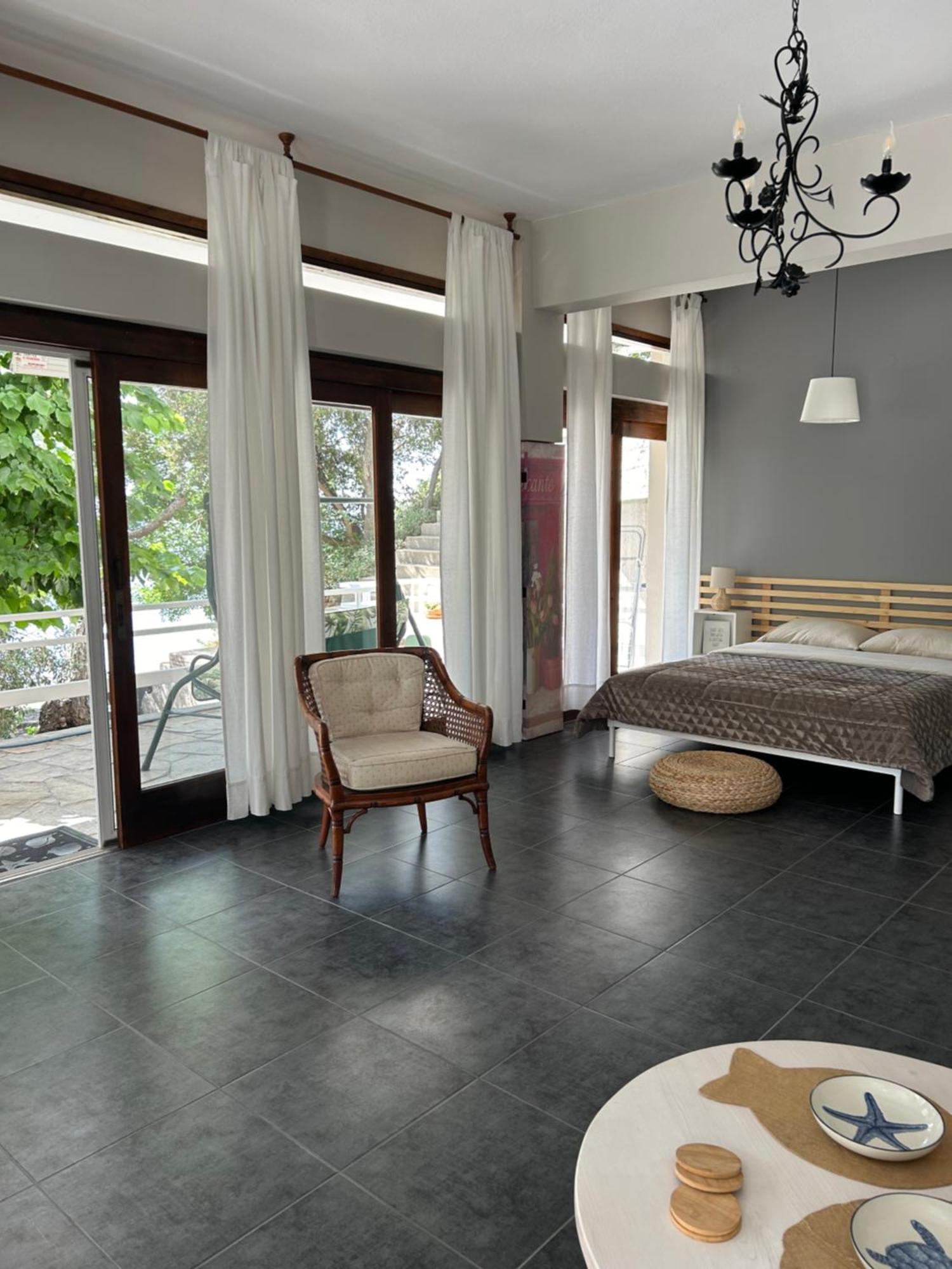 Secret Bay Apartment PalaiónTsiflíkion Екстериор снимка