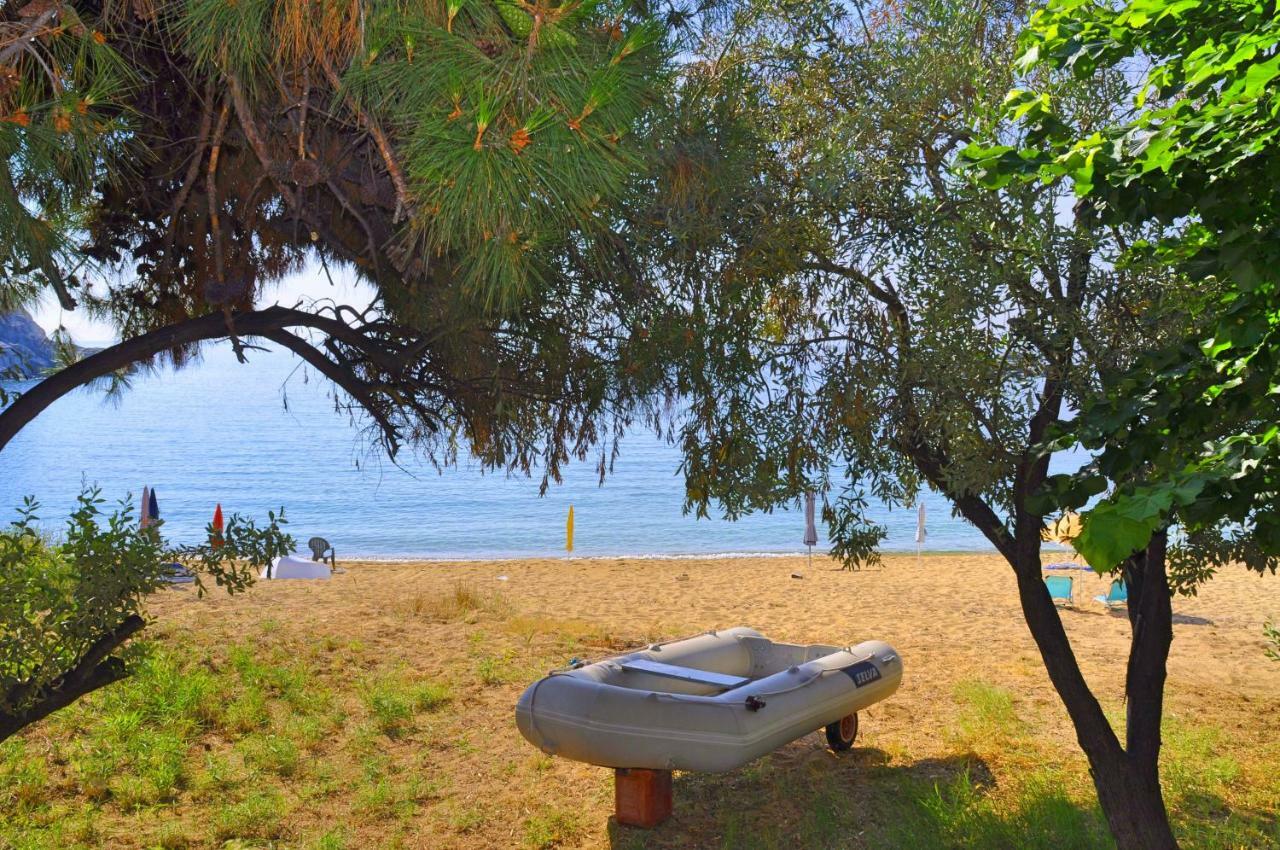 Secret Bay Apartment PalaiónTsiflíkion Екстериор снимка