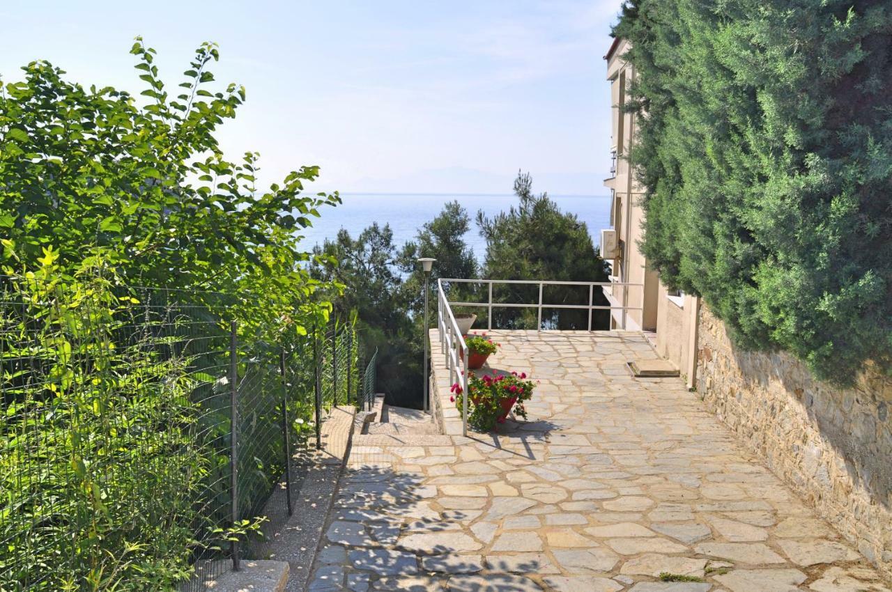 Secret Bay Apartment PalaiónTsiflíkion Екстериор снимка